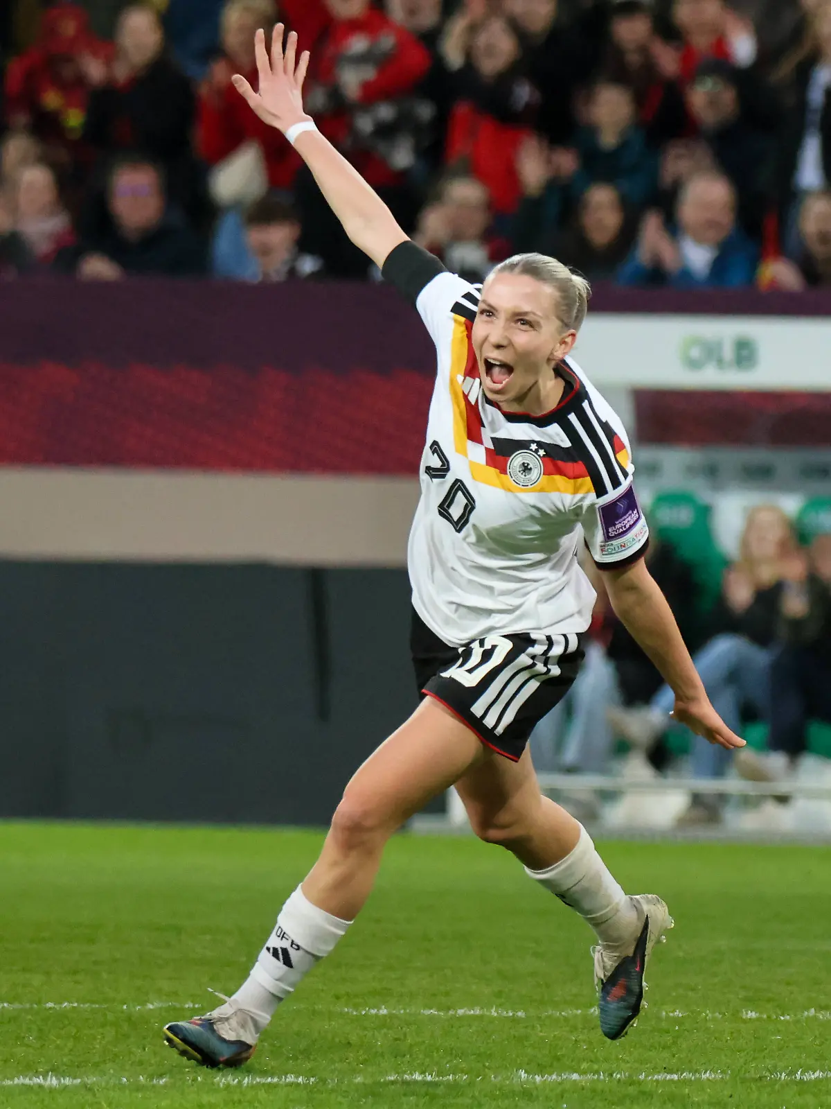 Dresden, Deutschland 03. März 2026: Länderspiel für Frauen WM-Qualifikation - Deutschland Frauen vs. Slowenien Frauen Im Bild: Torschützin Elisa Senß / Senss Deutschland macht das Tor zum 2:0 für Deutschland und jubelt *** Dresden, Germany 03 March 2026 International match for Womens World Cup Qualification Germany Women vs Slovenia Women In the picture goal scorer Elisa Senß Senss Germany scores the goal to 2 0 for Germany and cheers Copyright: HMBxMedia/MadeleinexFantini