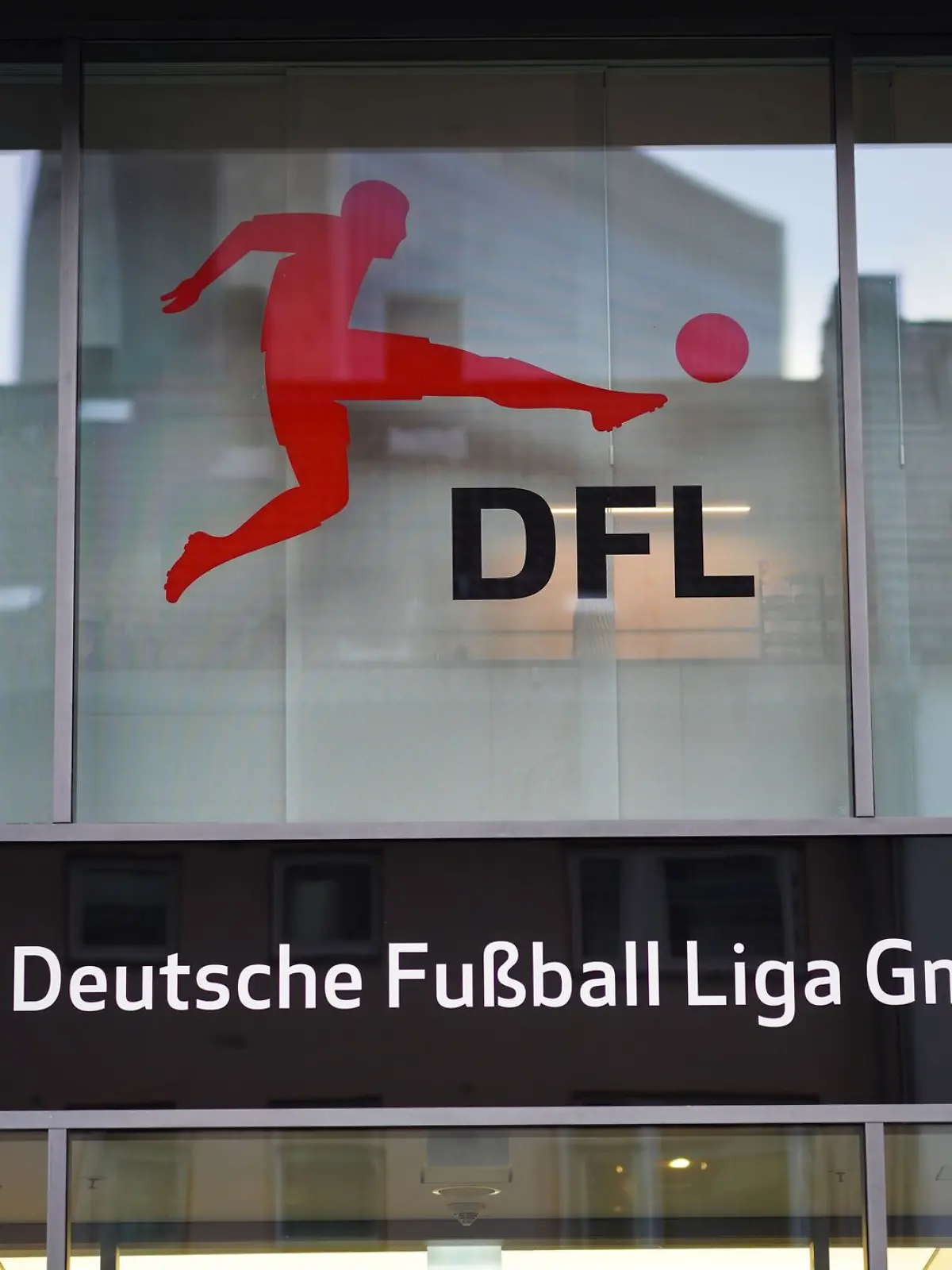 Die Deutsche Fußball Liga hat die Spielpläne für die 1. und 2. Liga veröffentlicht.
