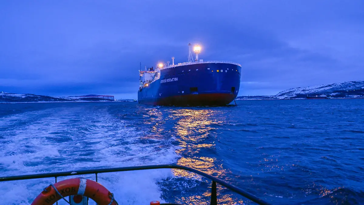 RUSSIA, MURMANSK - FEBRUARY 4, 2026: The Russian LNG carrier Alexey Kosygin operated by Sovcomflot for the Arctic LNG 2 project, completes its maiden voyage from the Primorye Region through the Gulf of Ob in the Kara Sea and the Ura Bay in the Barents Sea to Murmansk Murmansk Russia PUBLICATIONxINxGERxSUIxAUTxONLY - ZUMAt113 20260204_zaa_t113_521 Copyright: xLevxFedoseyevx