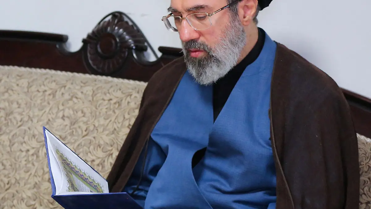 Mojtaba Khamenei, the second son of Iran's Supreme Leader Ayatollah Ali Khamenei, visits Hezbollah's office in Tehran, Iran, October 1, 2024. Office of the Iranian Supreme Leader/WANA (West Asia News Agency)/Handout via REUTERS ATTENTION EDITORS - THIS PICTURE WAS PROVIDED BY A THIRD PARTY.