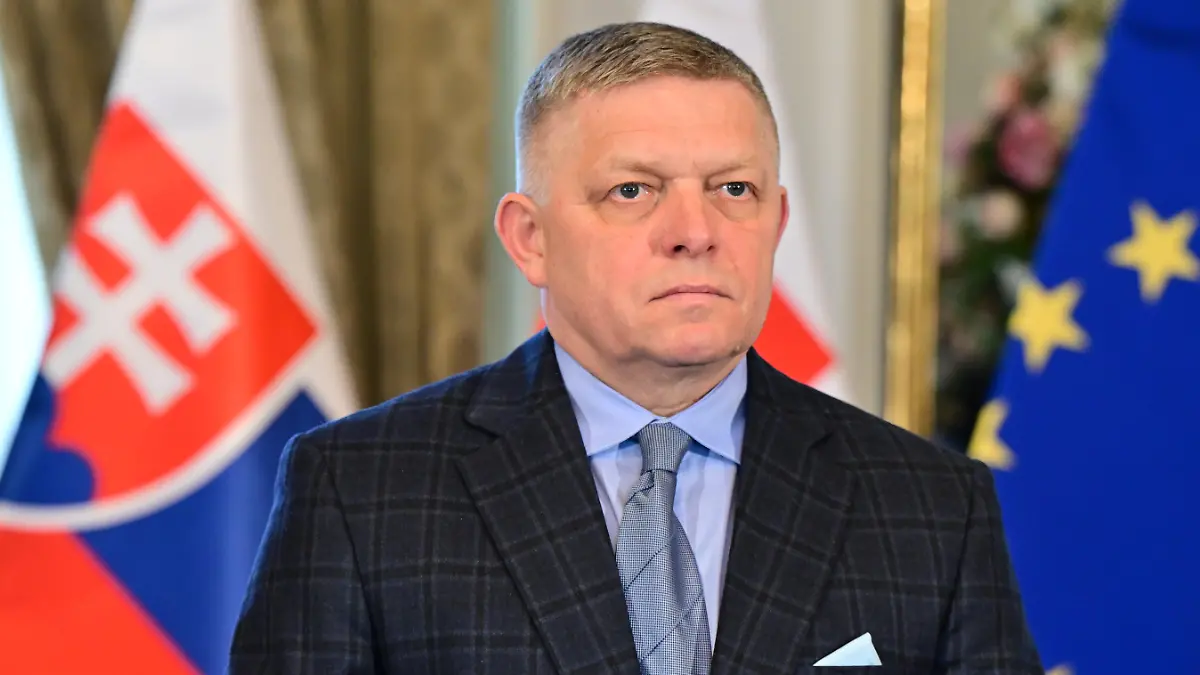 From left Czech PM Andrej Babis (not seen) and Slovak Prime Minister Robert Fico (photo) give a news conference after their meeting during Andrej Babis first official trip abroad after his appointment, in Bratislava, Slovakia, January 8, 2026. (CTK Photo/Vaclav Salek)