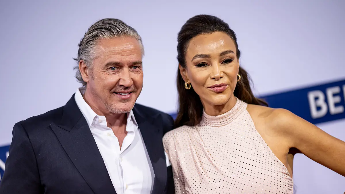 Franjo Pooth und Verona Pooth nehmen am roten Teppich der Bertelsmann Party 2025 teil. Das Unternehmen mit Sitz in Gütersloh lädt Vertreter aus Unterhaltung, Kultur und Politik in seine Hauptstadtvertretung ein. (zu dpa: «Verona Pooths Ehemann bei Sohn Rocco in Dubai») +++ dpa-Bildfunk +++