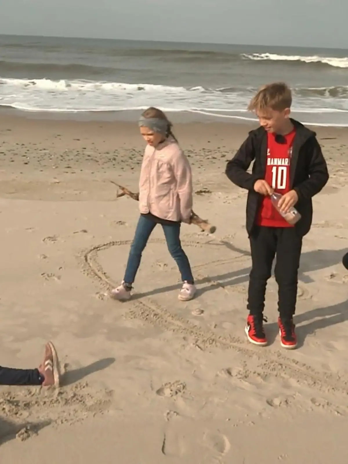 Bild zu: "Lena alleine mit den Kids in Dänemark"