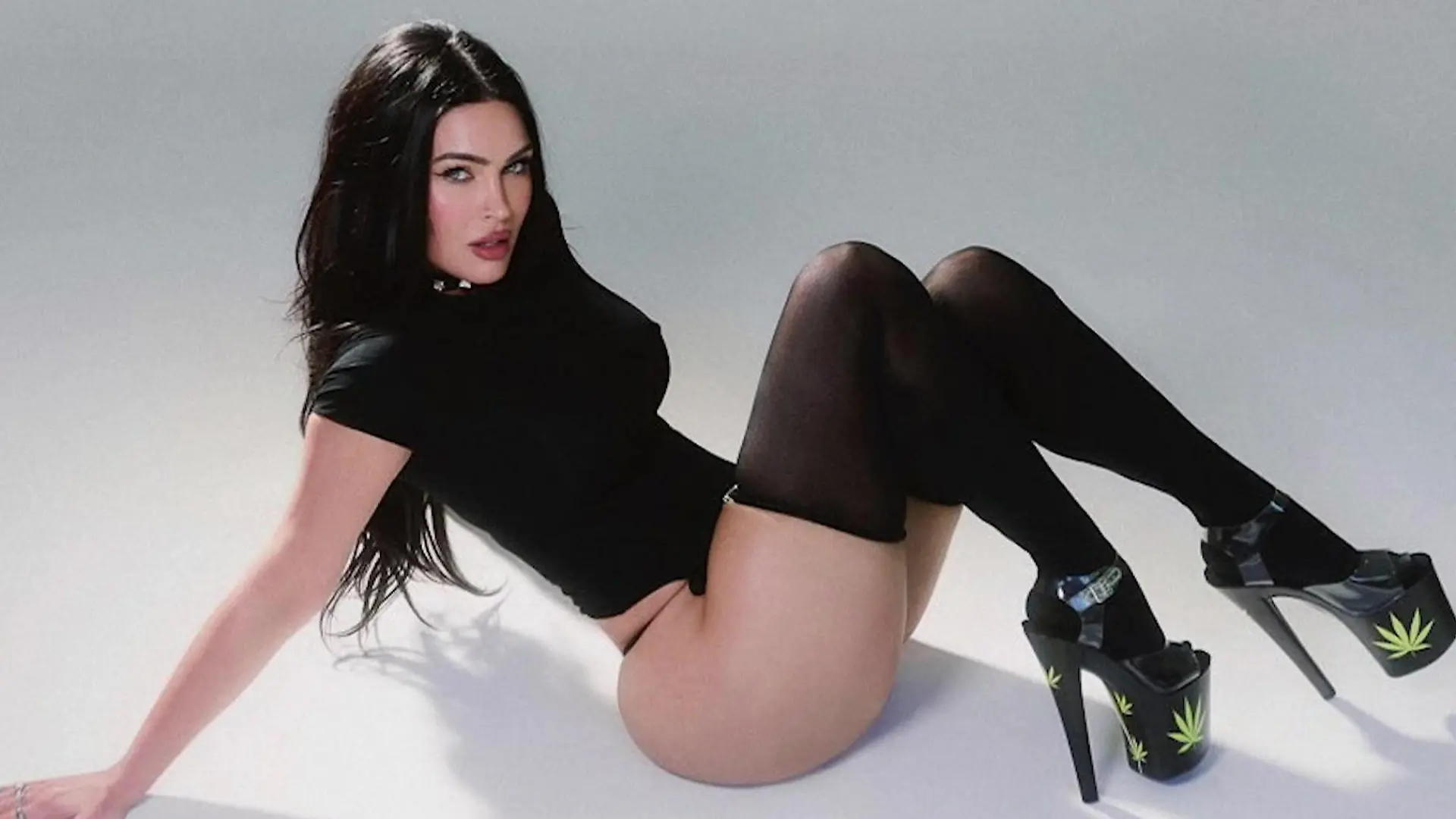 So sexy meldet sich Megan Fox zurück – ihr Ex schreibt DAS dazu! Instagram-Comeback im String