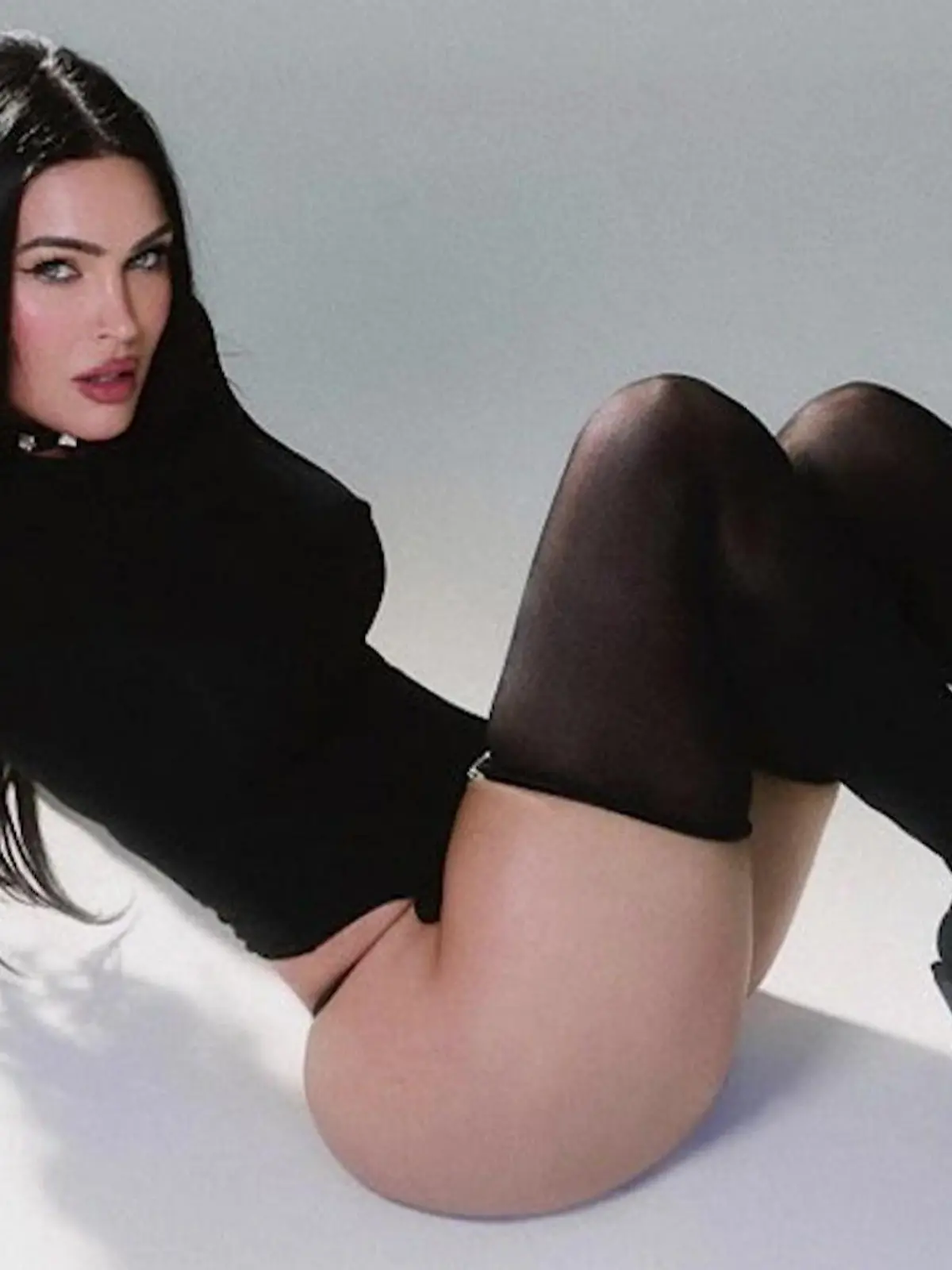 Bild zu: "So sexy meldet sich Megan Fox zurück – ihr Ex schreibt DAS dazu!"