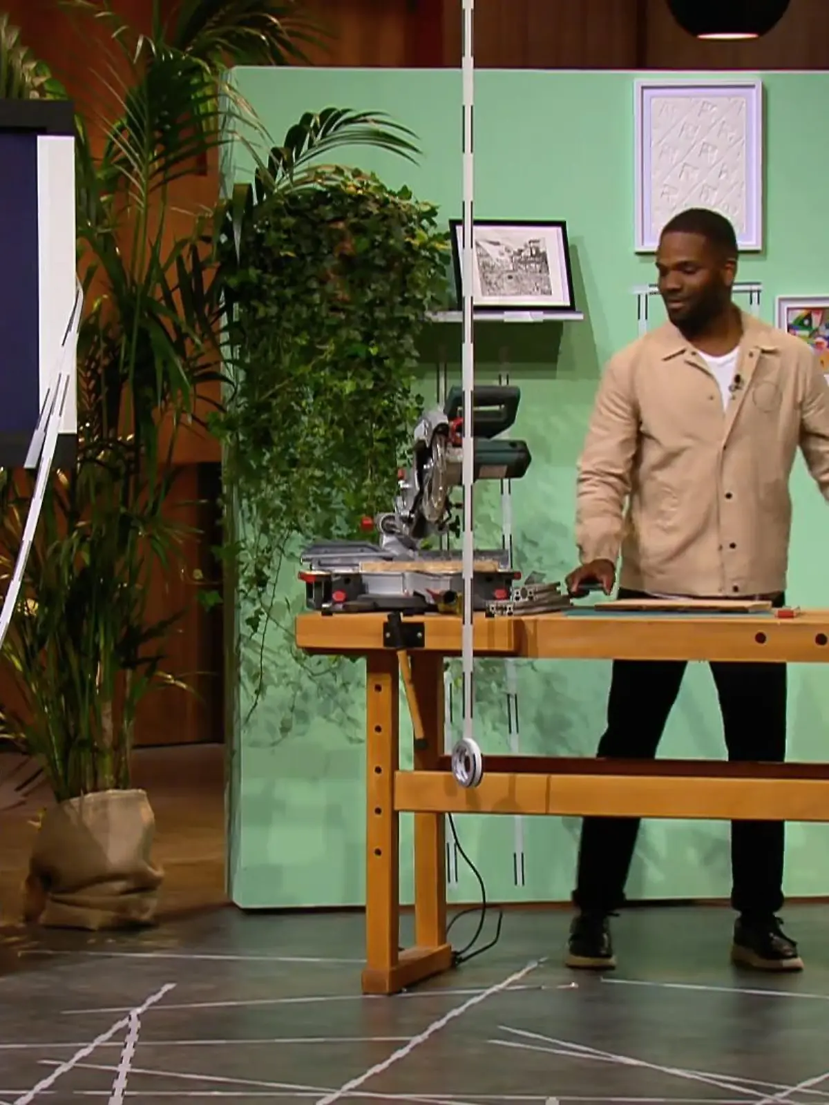 Bild zu: "Kleben und messen in einem Arbeitsschritt"