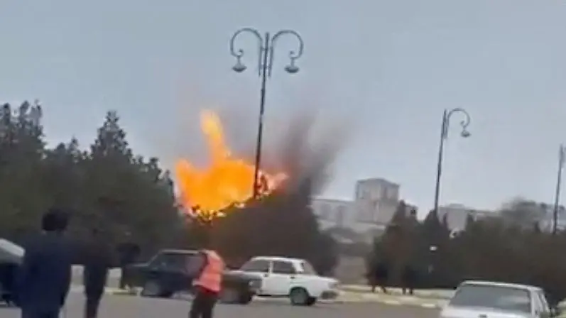 Iranische Drohne schlägt in Aserbaidschan ein: Zwei Verletzte!