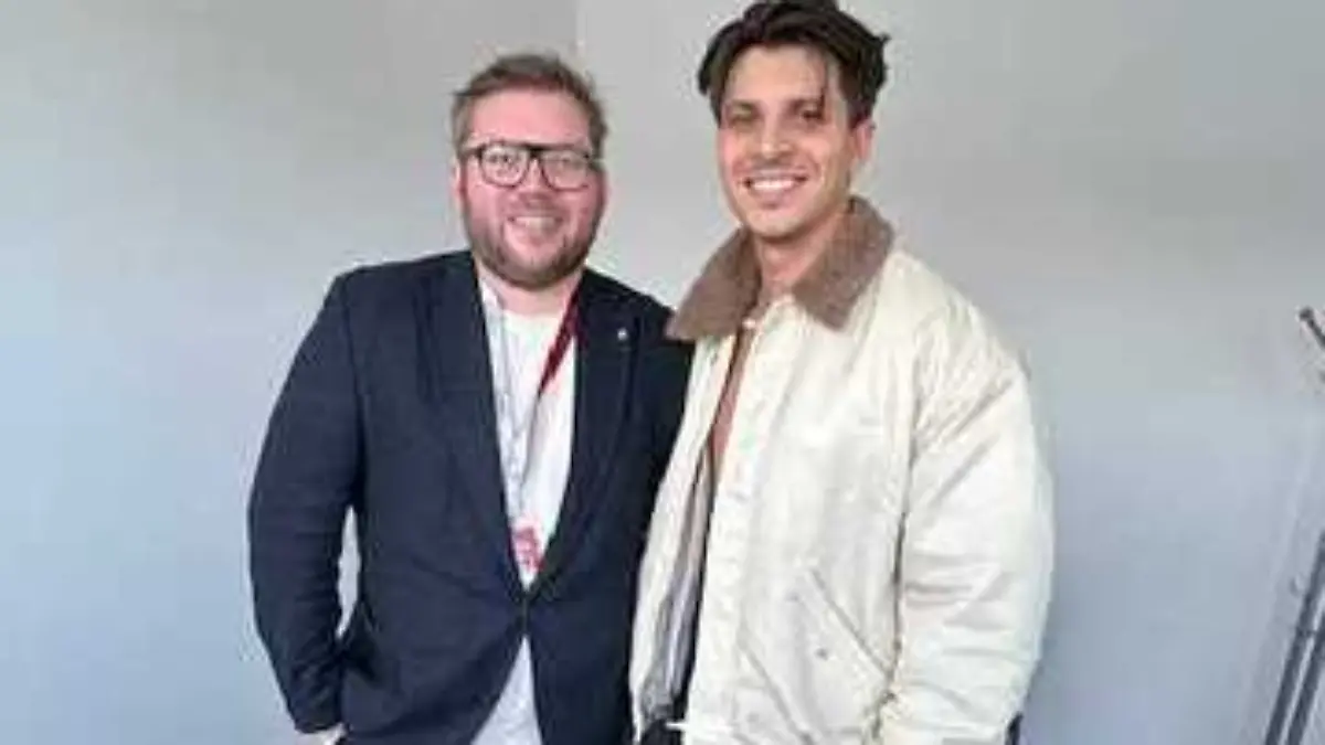 RTL-Reporter Kai Franzke Jr. beim Interviewtermin mit „Let’s Dance”-Profi Alexandru Ionel.