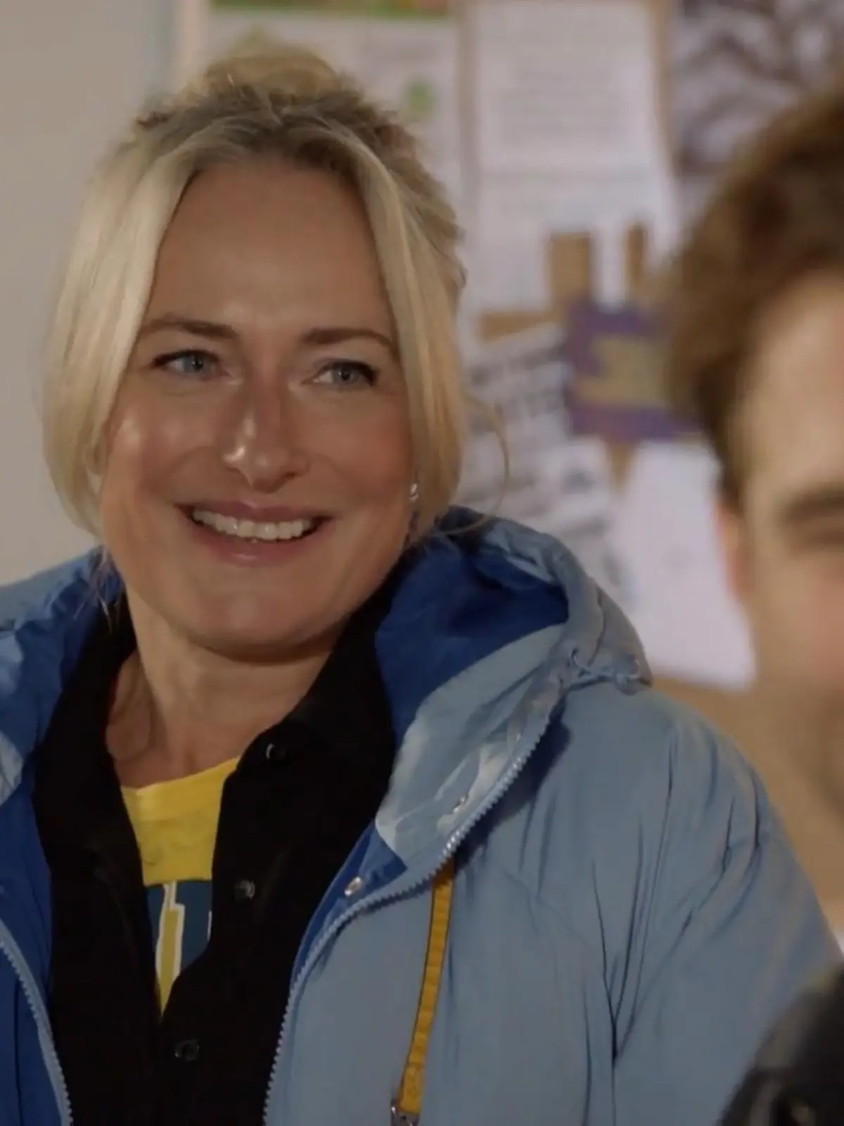 Bild zu: "GZSZ-Maren fragt Julian nach einem Date"