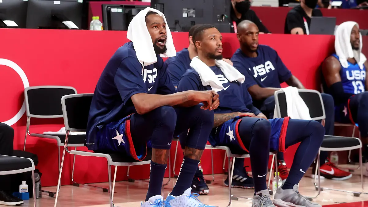 TOKYO, JAPAN - JULY 25: Kevin Durant of Team United States calls out to his team from the bench during the Men s Basketball Preliminary Round Group A - Match 4 between France and USA on Day 2 of the Tokyo 2020 Olympic Games, Olympische Spiele, Olympia, OS at Saitama Super Arena on July 25, 2021 in Tokyo, Japan. Photo by Pete Dovgan/Speed Media/Icon Sportswire OLYMPICS: JUL 25 Olympics Tokyo 2020 Icon2107250236