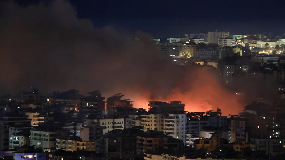 Smoke billows after reported strikes on Beirut's southern suburbs, following an escalation between Hezbollah and Israel amid the U.S.-Israeli conflict with Iran, as seen from Baabda, Lebanon, March 6, 2026. REUTERS/Mohamed Azakir
