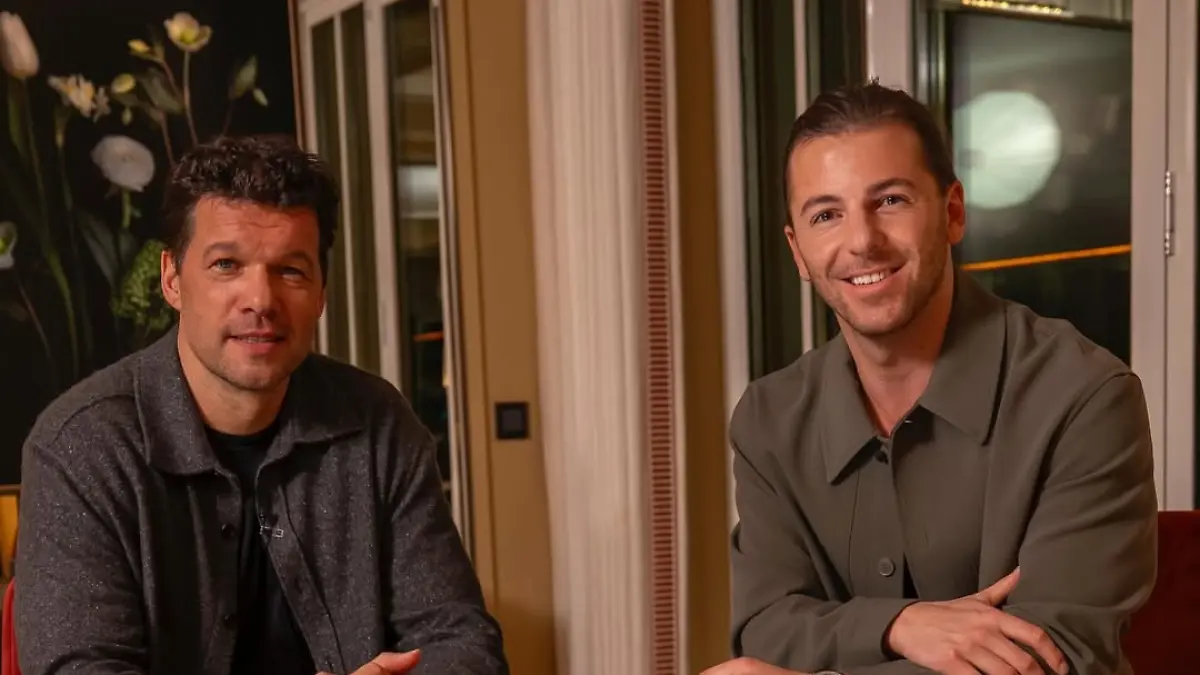 Im Gespräch mit Riccardo Basile zeigt sich Michael Ballack ganz offen.