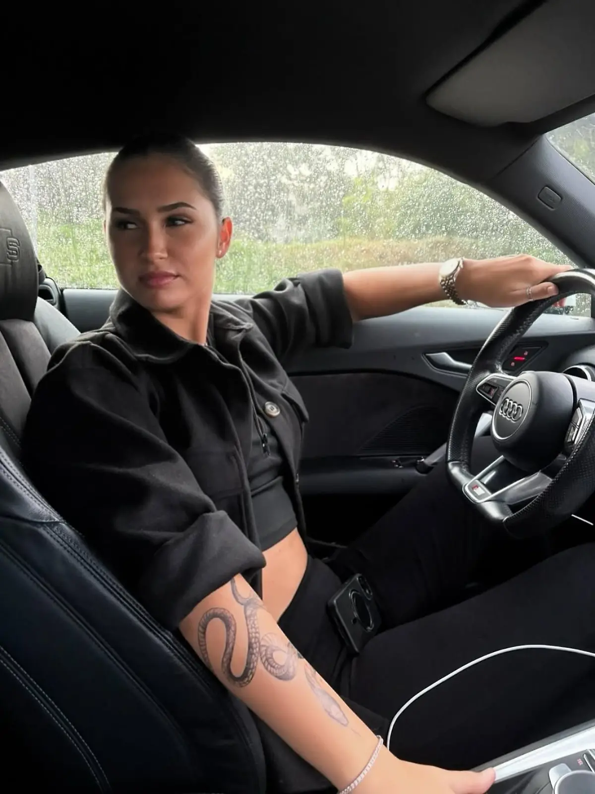 Ex-Polizistin Sarah Omari (22) 