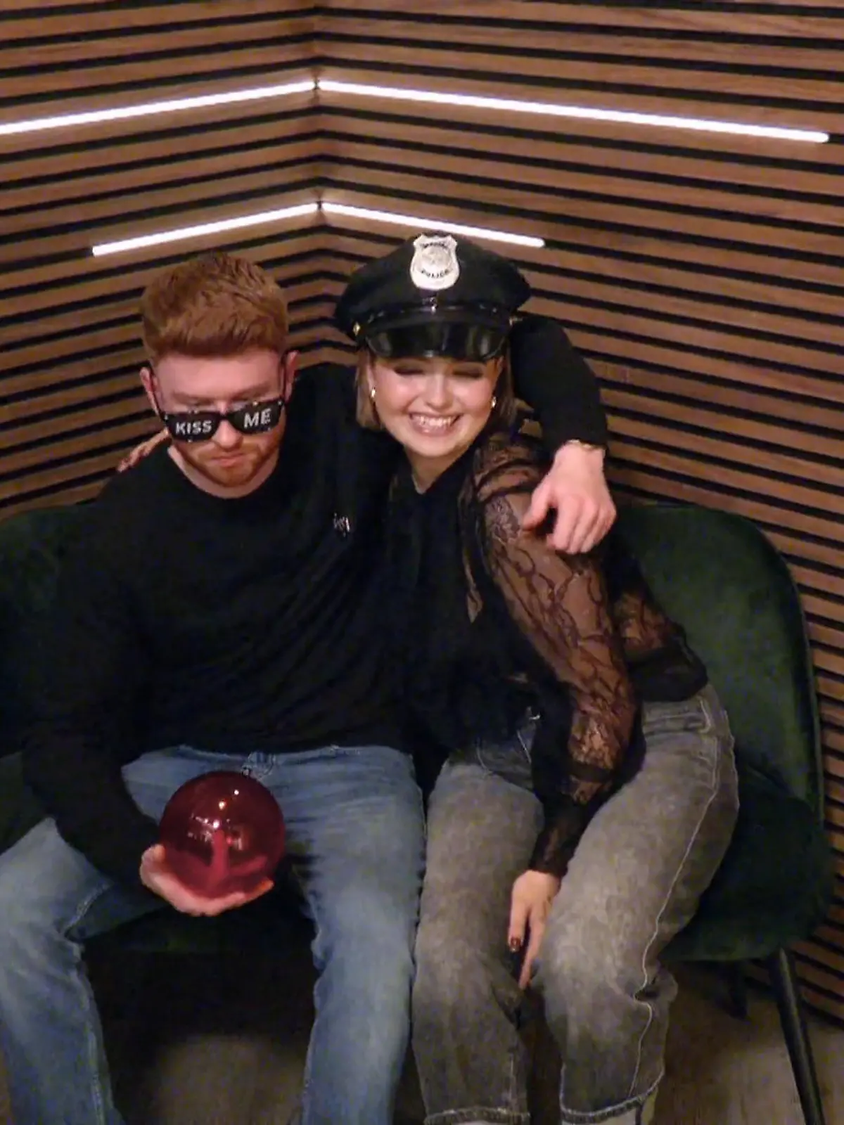 Bild zu: "Anastasia & Patrick: Friseur-Talk und Fotobox-Flirt"