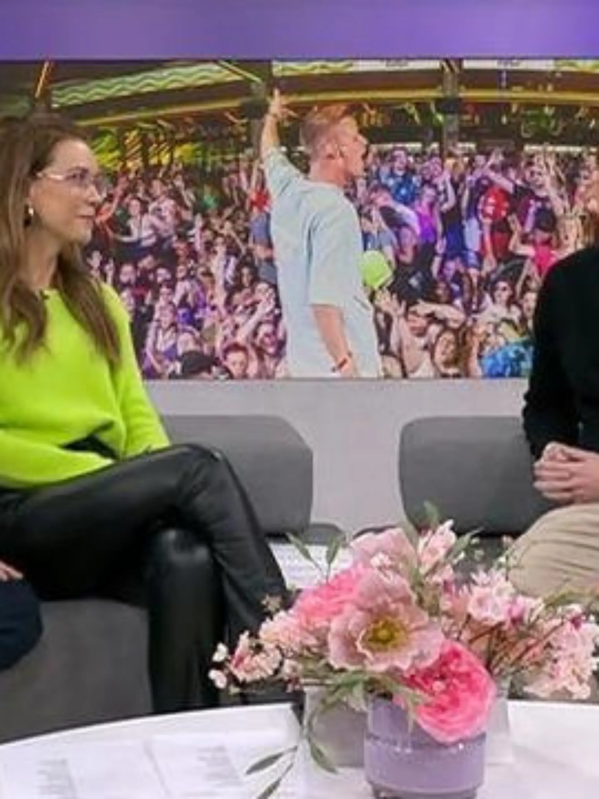 Bild zu: "Geld, Freundin und Chris Tall! Das sind Julians Sommer-Pläne"