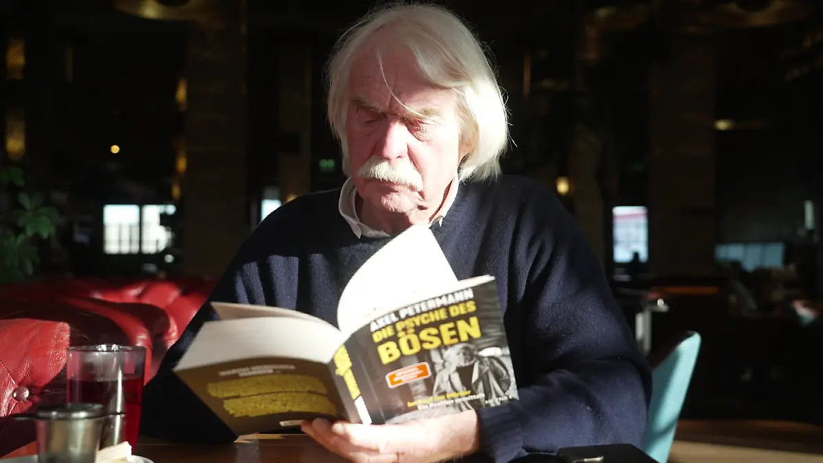 Er kennt die Psyche des Bösen: Ex-Profiler Axel Petermann begleitet Marie von der ersten Stunde an – und trifft ihren Peiniger später im Knast.