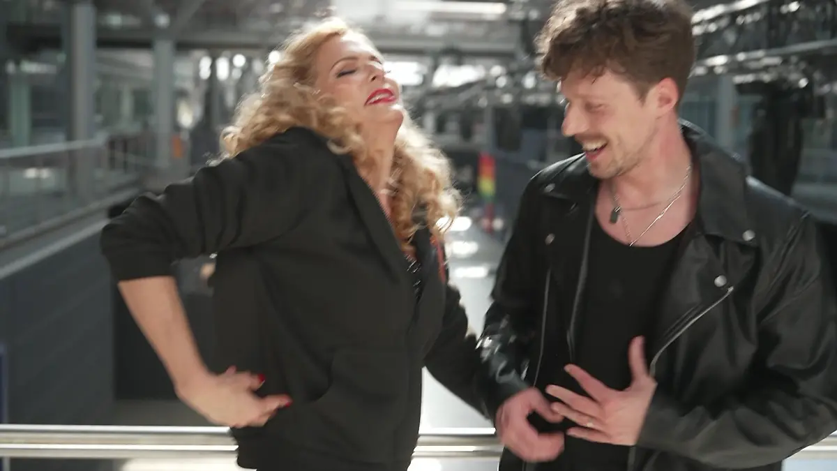 Sonya Kraus hat Schmerzen an den Rippen