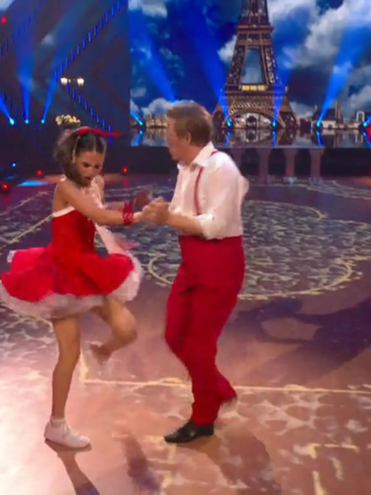 Bild zu: "Jive mit Ekat: Bei Simon gibt es noch einiges zu feilen"