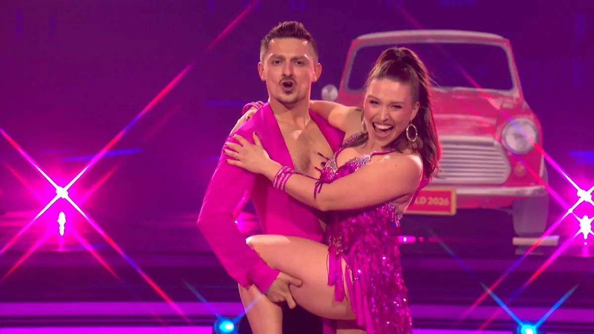 „Voller Energie!" Bibi und Zsolt glänzen beim Jive Bei erster „Let's Dance”-Show