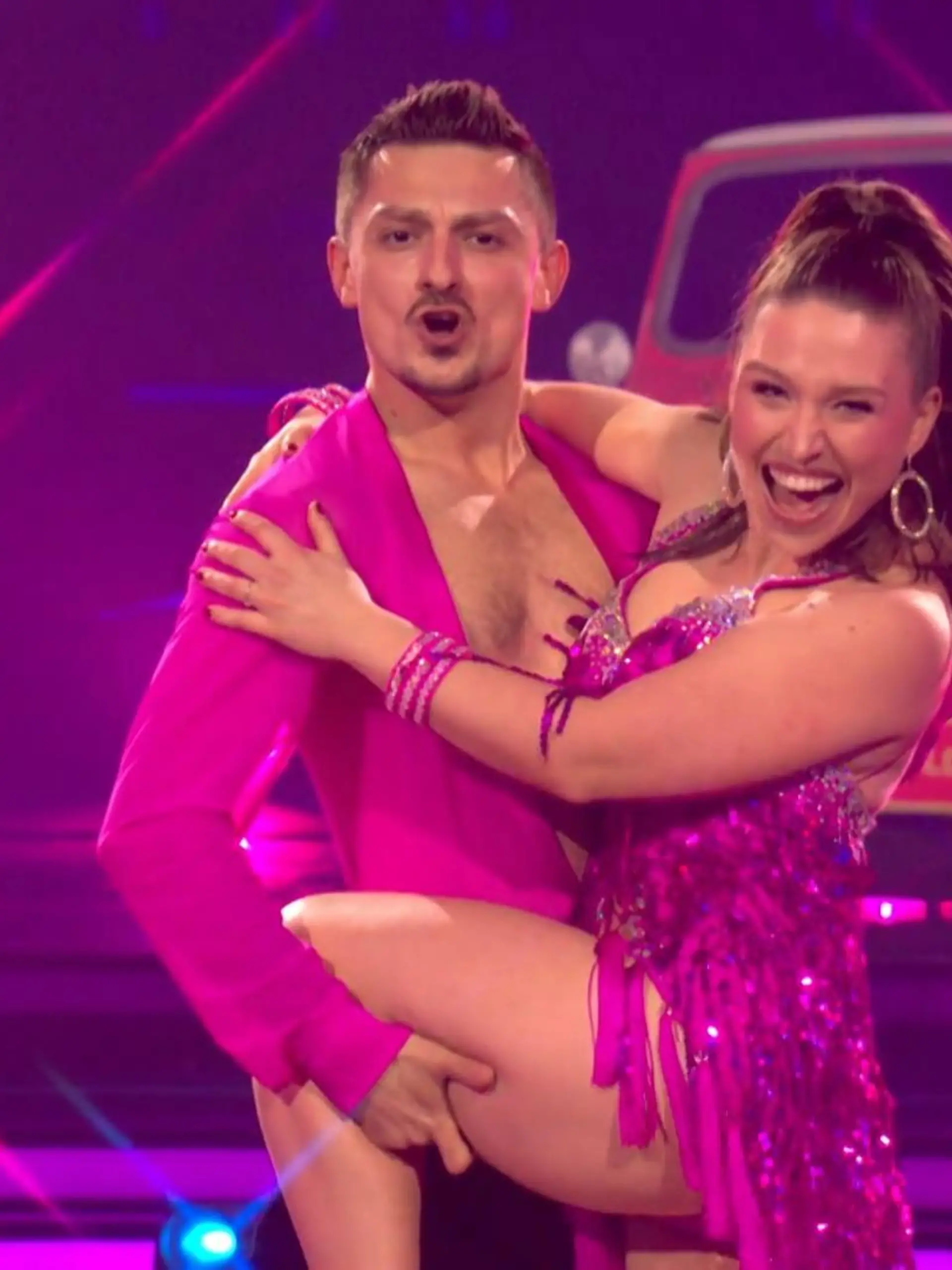 Bild zu: "„Voller Energie!" Bibi und Zsolt glänzen beim Jive"