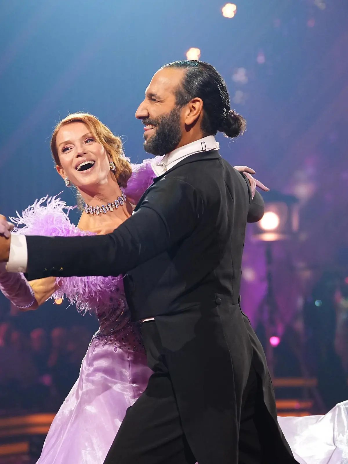 Bild zu: "Esther Schweins ist der Jury beim Quickstep mit Massimo Sinató „zu kontrolliert""