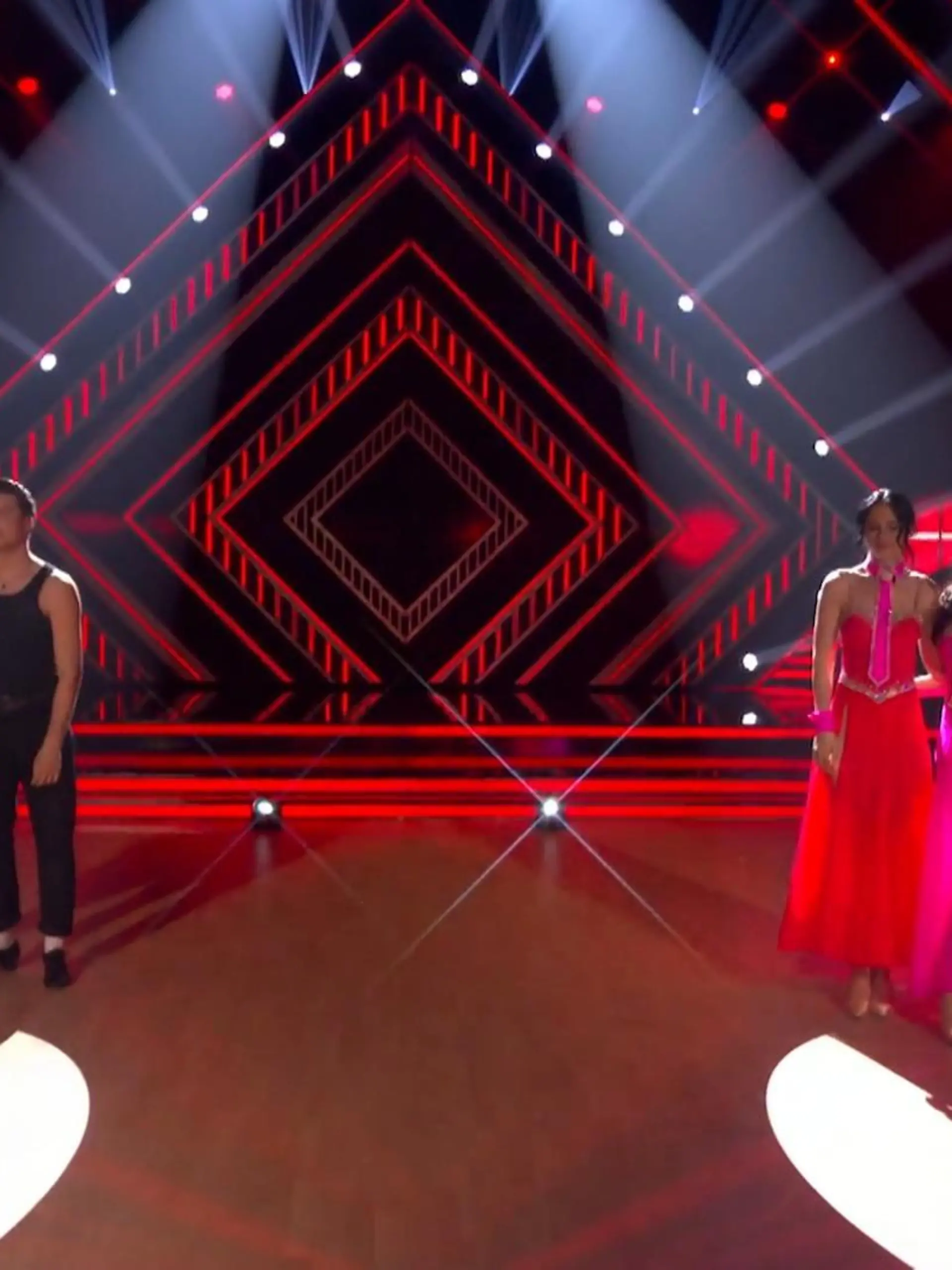 Bild zu: "Welcher Promi muss Let's Dance verlassen?"