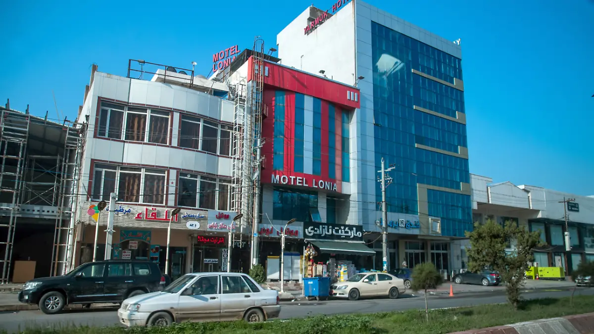 19.12.2018, Irak, Erbil: Das Hotel "Yarmuk" und das Motel "Lonia" an einer Straße in Erbil, der Hauptstadt Region Kurdistan. Foto: Jens Büttner/dpa-Zentralbild/ZB