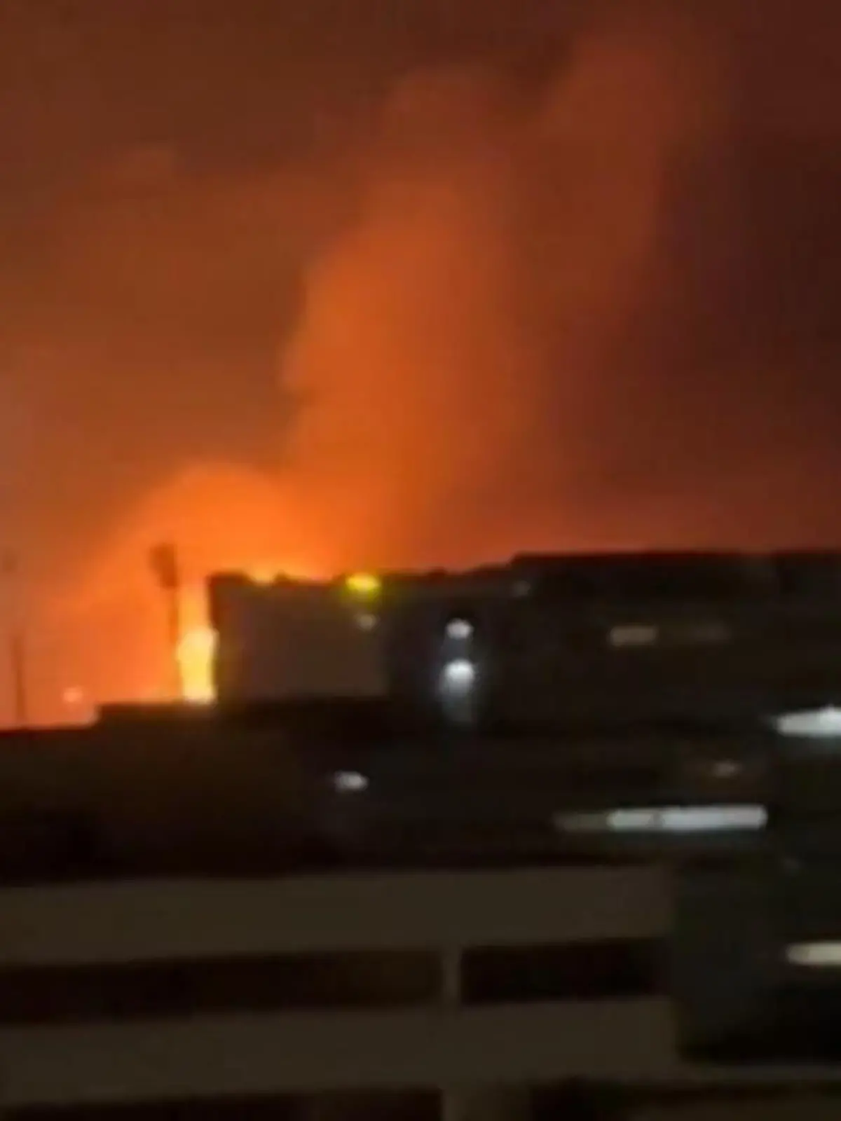 Bild zu: "Teherans Flughafen brennt – und Donald Trump verbreitet Lügen!"