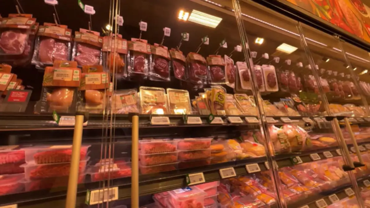 Wie man das beste Grillfleisch zu einem günstigen Preis findet. Grillfleisch. Gut, günstig und mit gutem Gewissen