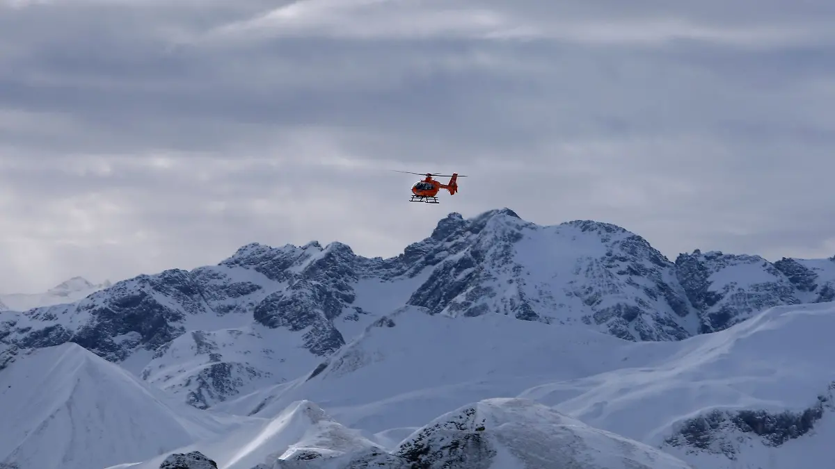Ein Freizeitsportler ist über steiles Gelände in die Tiefe gestürzt und dabei gestorben. (Symbolbild)