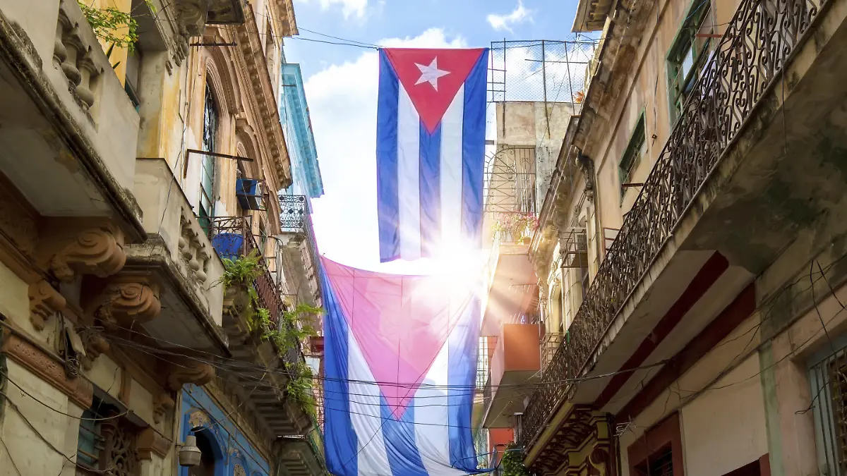 Malerische, farbenfrohe Straßen von Alt Havanna im historischen Zentrum von Havanna Vieja in der Nähe von Paseo El Prado und Capitolio