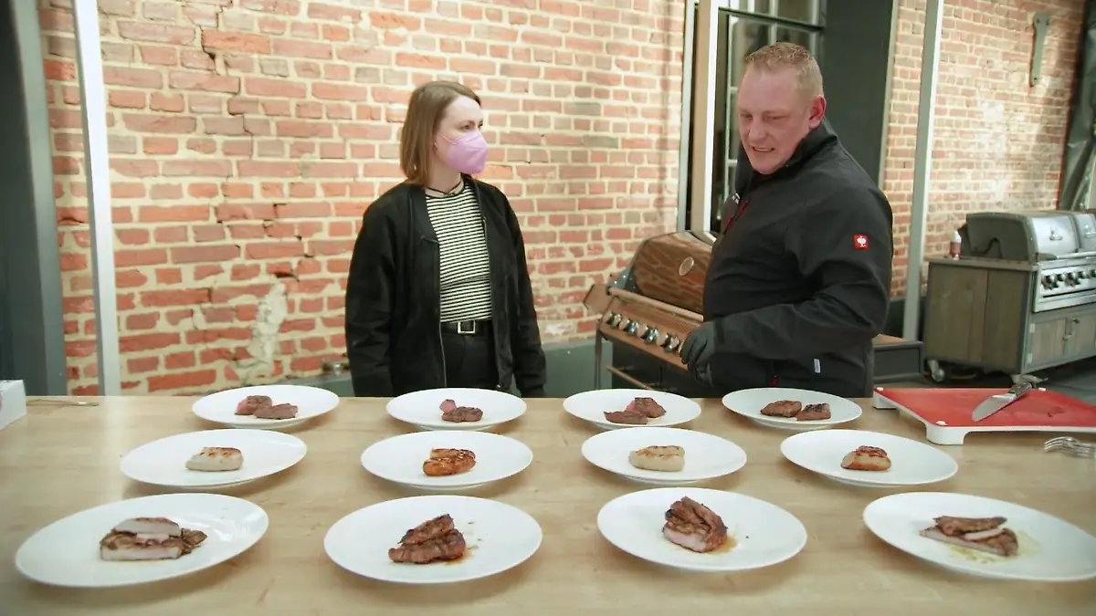 Mit welchem einfachen Trick sich jeder ein bisschen Luxus am Grill leisten kann Grillfleisch im Test