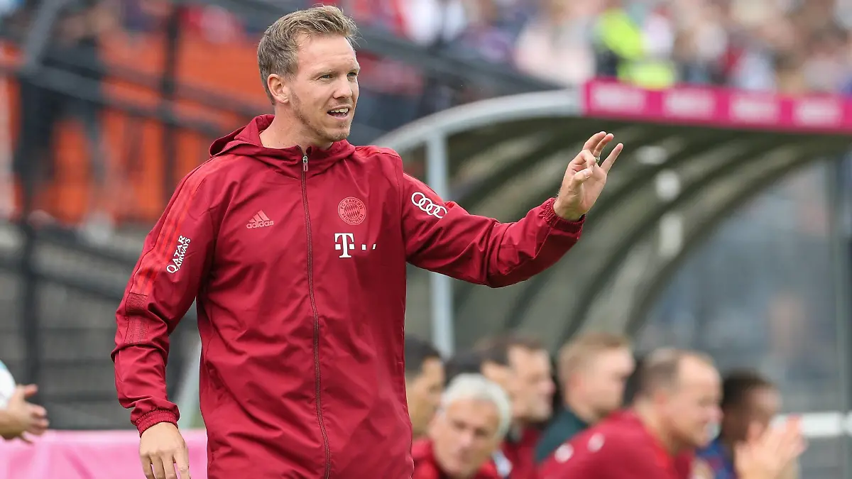 Sport Bilder des Tages Chef-Trainer Julian Nagelsmann FC Bayern Muenchen gibt Anweisungen am Spielfeldrand, FC Bayern Muenchen vs. 1. FC Koeln, Testspiel, 17.07.2021 Villingen-Schwenningen Baden-Wuerttemberg Deutschland *** Head coach Julian Nagelsmann FC Bayern Muenchen gives instructions on the sidelines, FC Bayern Muenchen vs 1 FC Koeln, test match, 17 07 2021 Villingen Schwenningen Baden Wuerttemberg Germany Copyright: xkolbert-press/ChristianxKolbertx