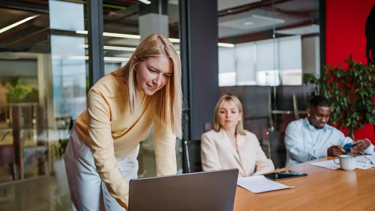 Wer regelmäßig übt und hilfreiche Methoden anwendet, dem fallen auch große Entscheidungen im Beruf bald leichter.