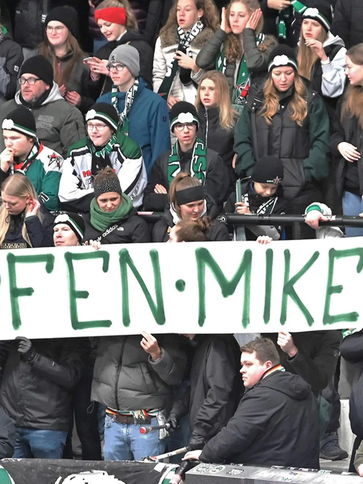 Die Starbulls Rosenheim haben gemeinsam mit der Familie von Mike Glemser eine Spendenaktion gestartet.