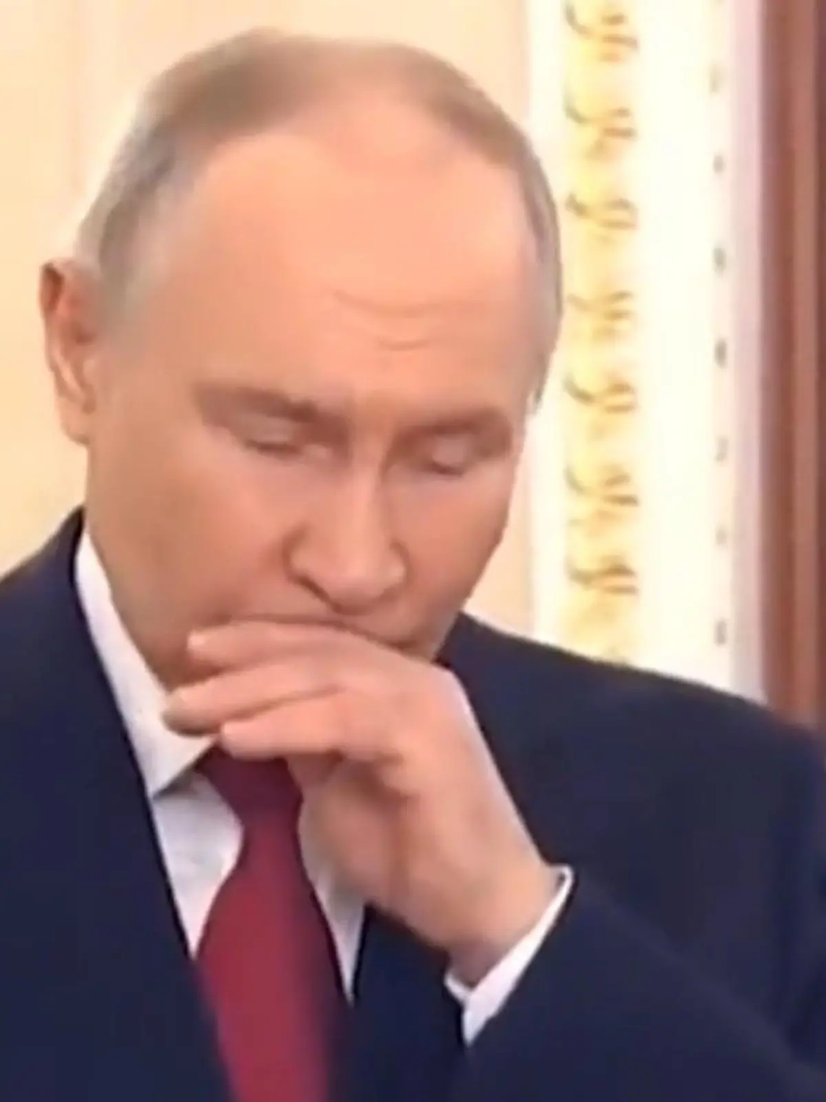 Bild zu: "Putin-Video landet im Netz – diesen Clip sollte keiner sehen!"