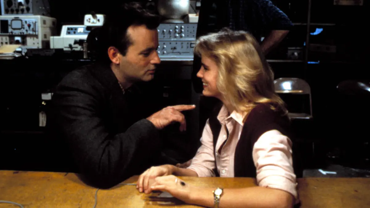 GHOSTBUSTERS, Bill Murray, Jennifer Runyon, 1984. Columbia Pictures/Courtesy Everett Collection ACHTUNG AUFNAHMEDATUM GESCHÄTZT PUBLICATIONxINxGERxSUIxAUTxONLY Copyright: xColumbiaxPictures/CourtesyxEverettxCollectionx MSDGHOS EC035