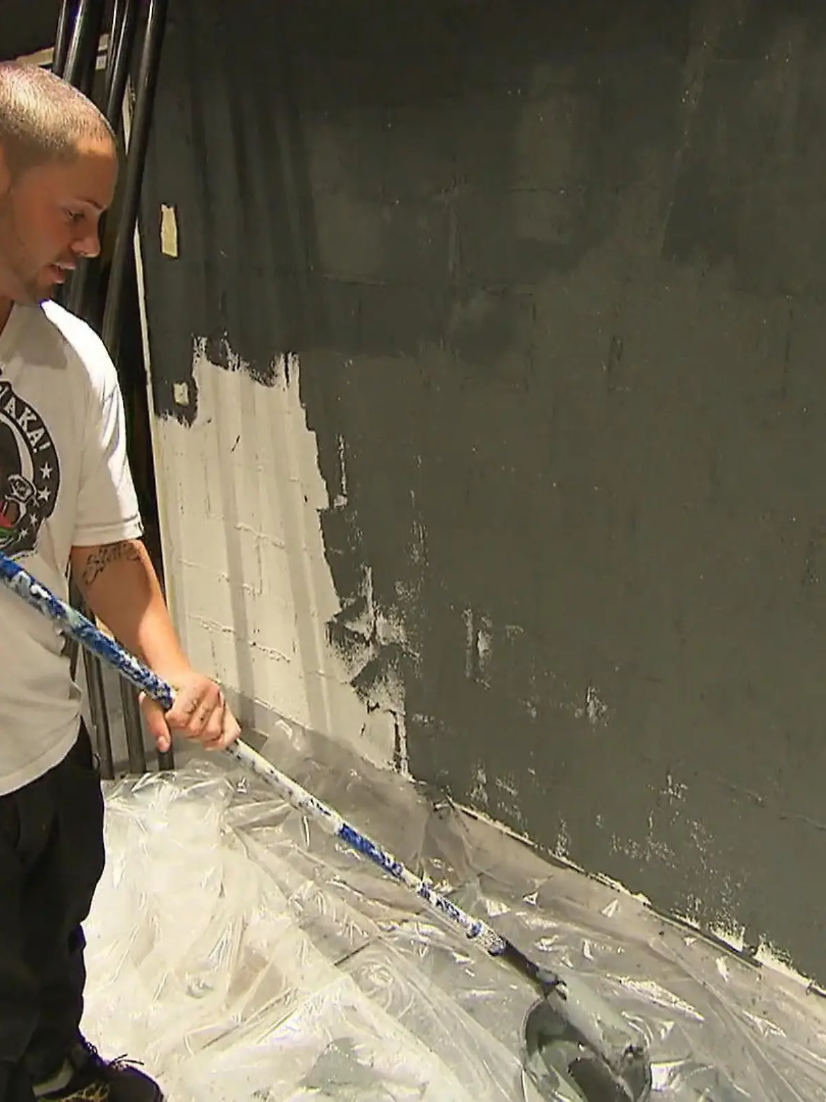 Bild zu: "Zweiter Shop – obwohl Chris Aufenthalt noch wackelt"