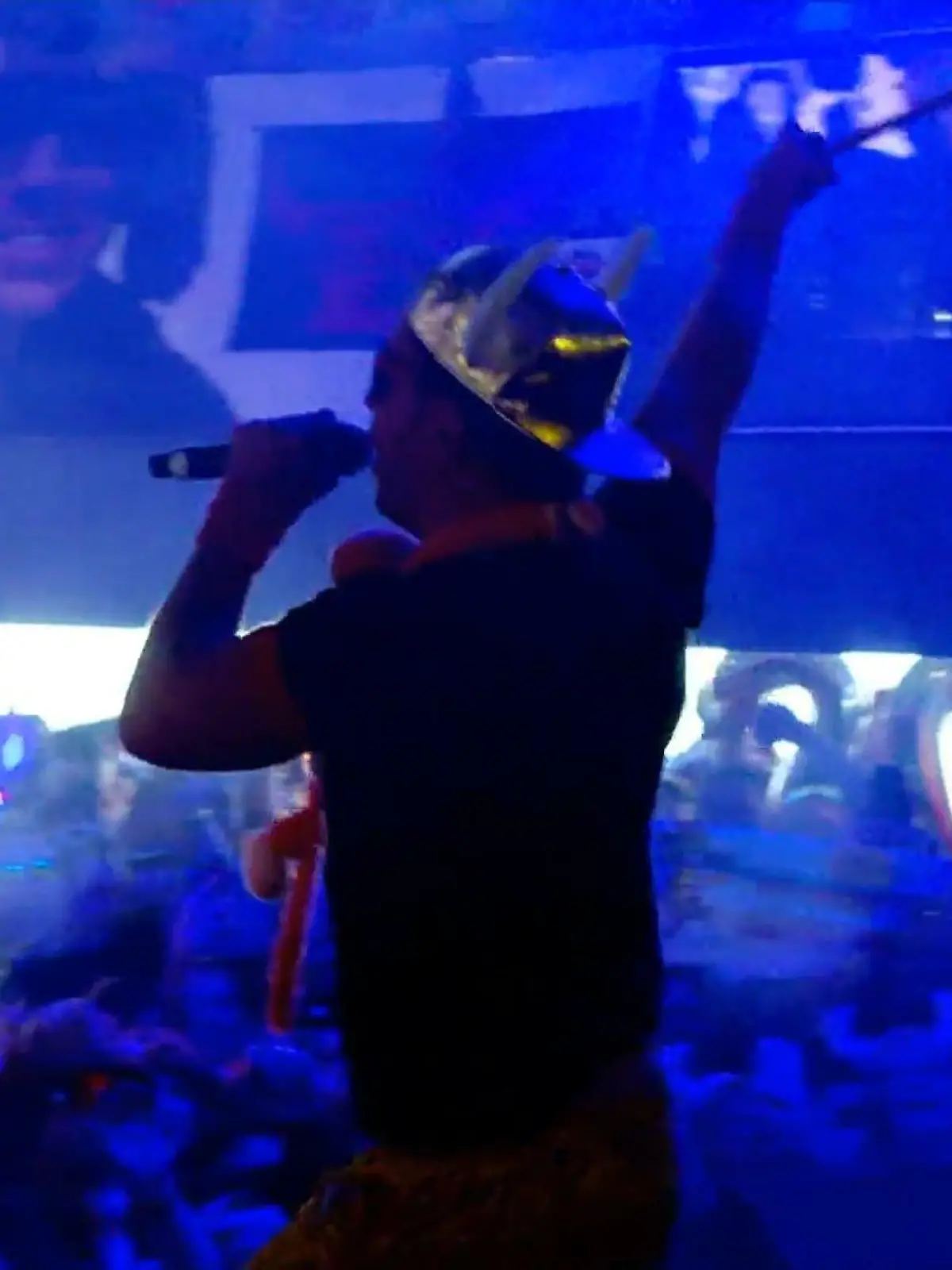 Bild zu: "Ballermann Star Lorenz Büffel bei 20-jährigem Bühnenjubiläum in Köln"