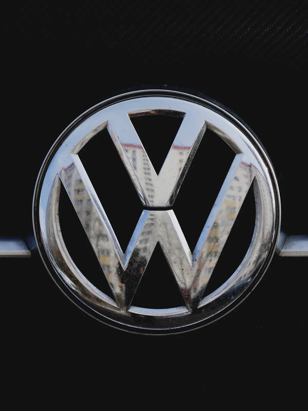 Emblem von VW (Volkswagen), aufgenommen in Berlin, 19.02.2026.