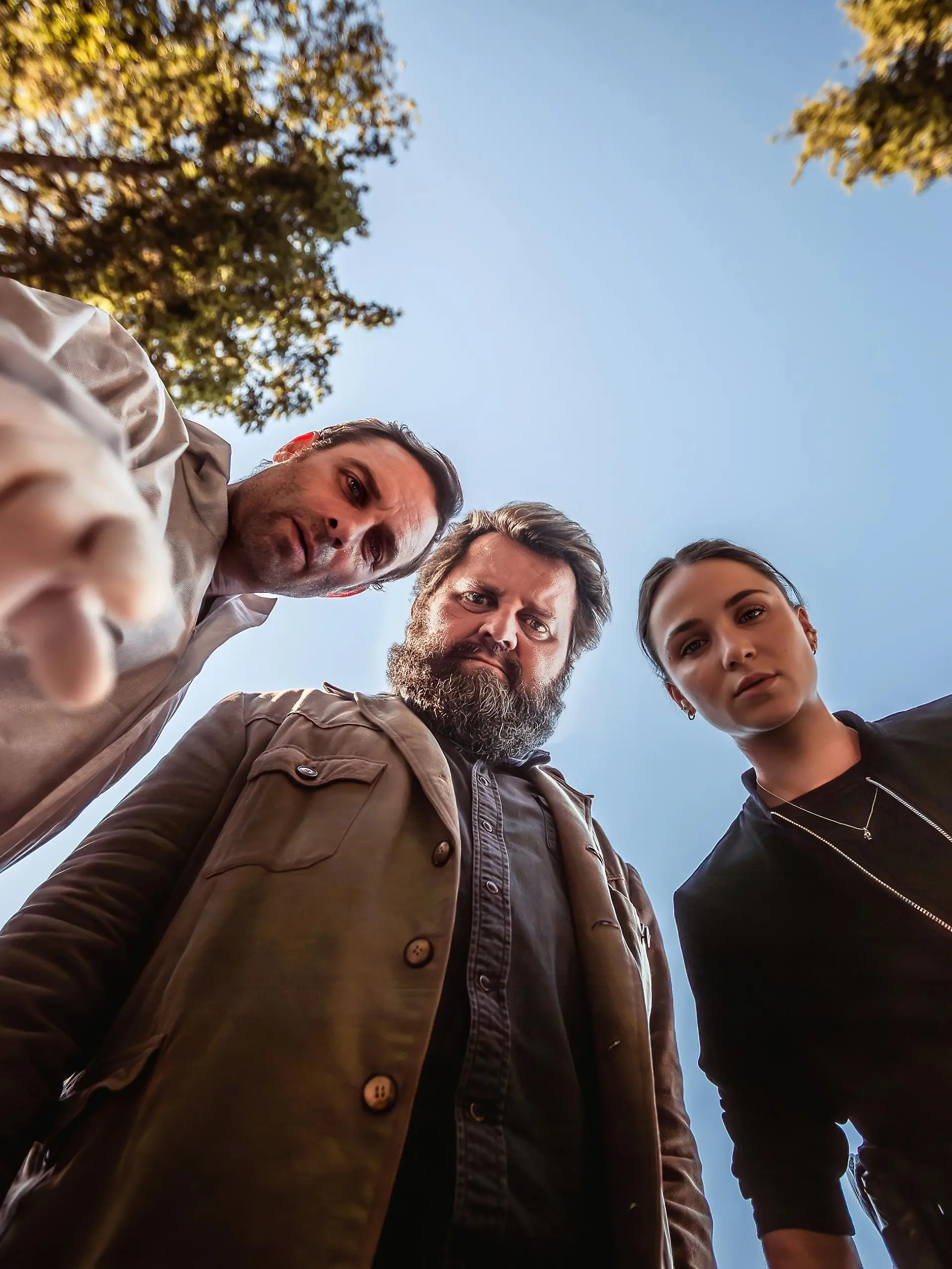 Sebastian Loncar (Jonas Laux, l.), Konrad Behringer (Antoine Monot), (Ela Jenning (Cosima Henman)