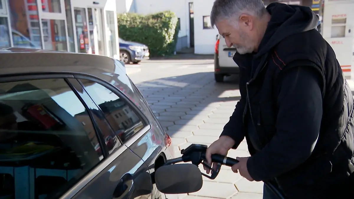 Sprit-Schock in Deutschland! So viel günstiger tanken unsere Nachbarn Preisvergleich in Europa