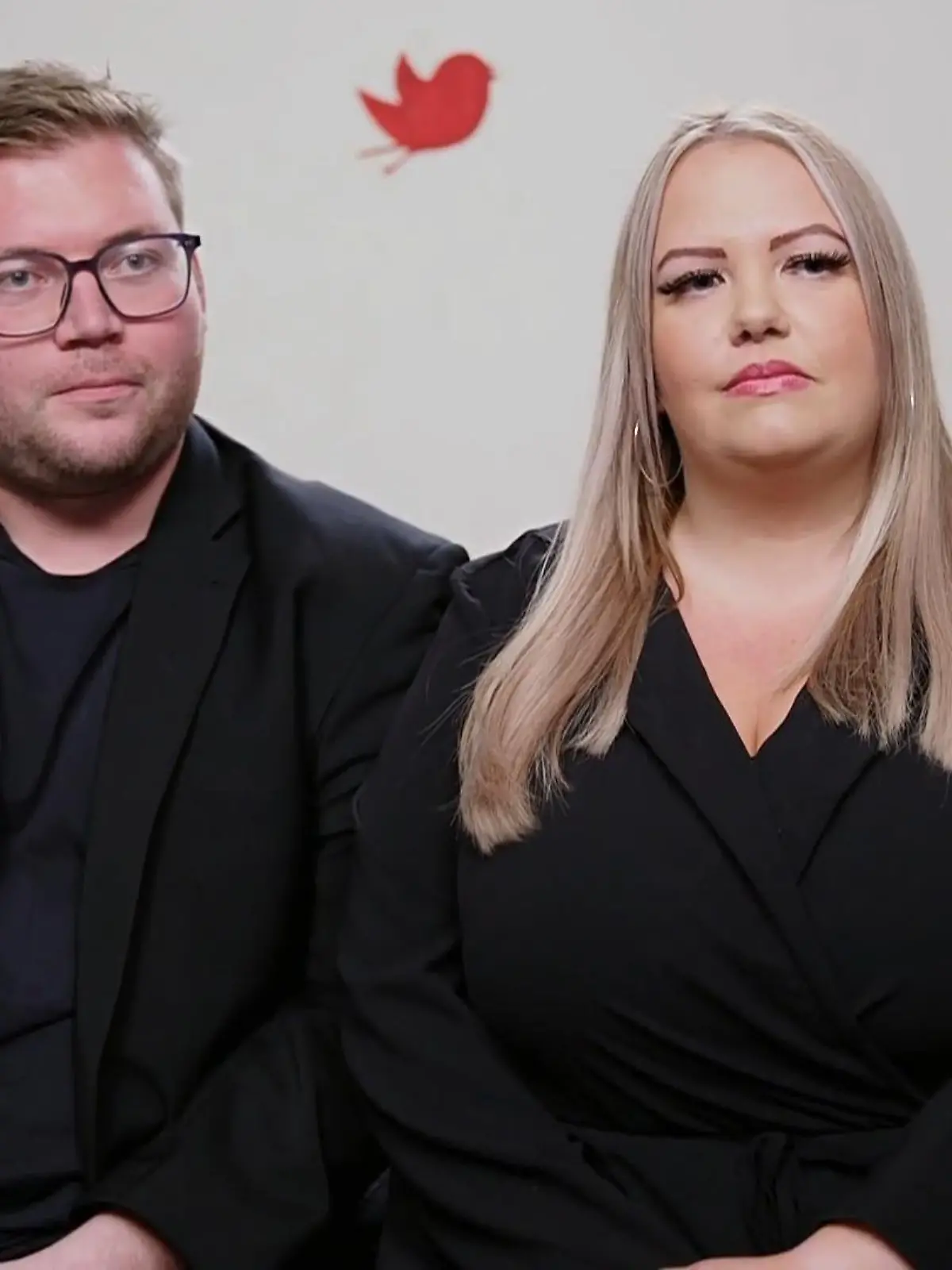 Bild zu: "Kai und Sharon gehen schunkeln"