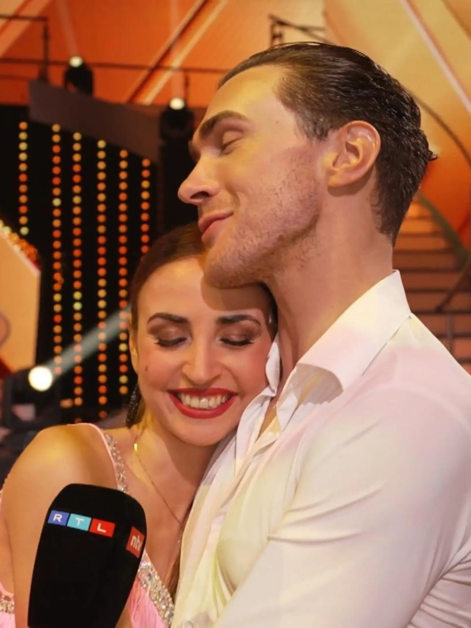 Ekaterina Leonova und Timon Krause waren ein tolles Tanzteam.