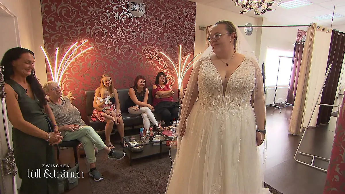 Braut Susi ist sprachlos und glücklich Volltreffer!