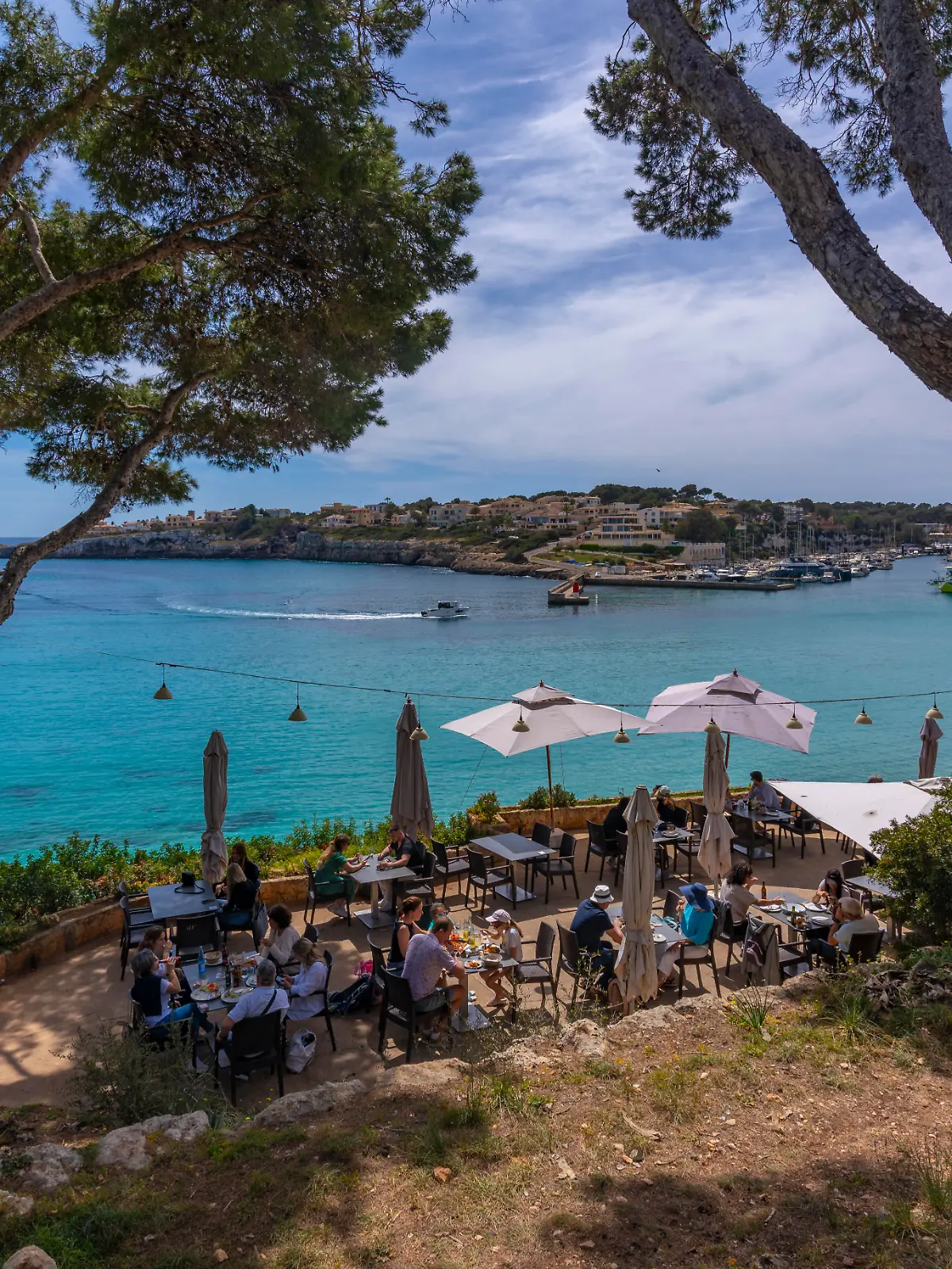 Aufregung in Porto Cristo: Ein Restaurant reserviert über die Hälfte der Tische für Einheimische. (Symbolbild)