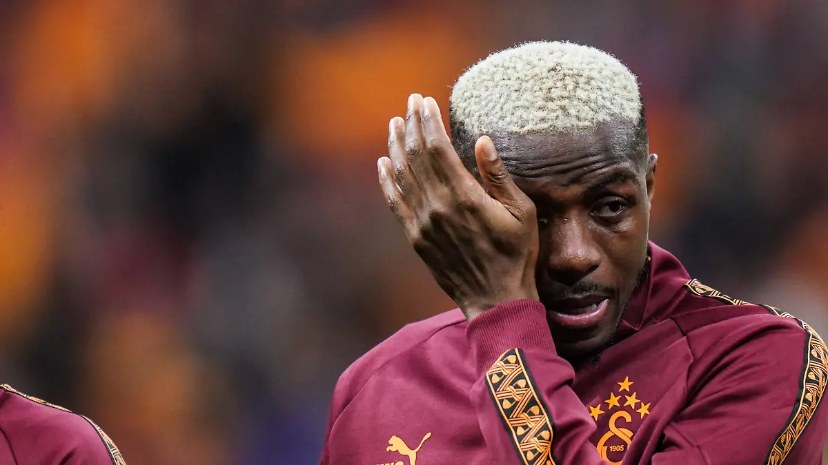 Victor Osimhen weint