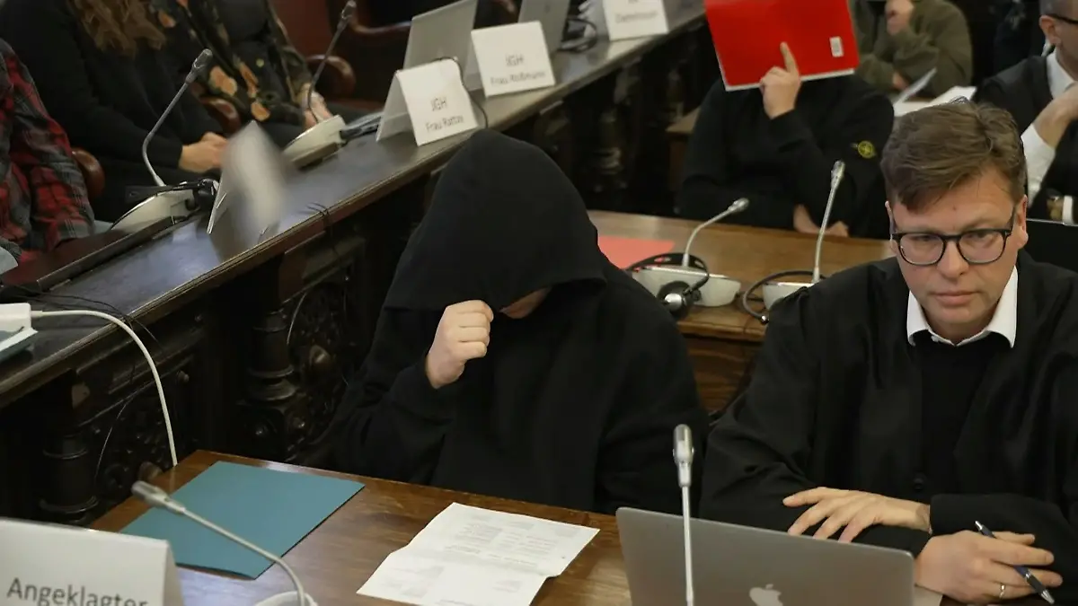 Prozess gegen die „Letzte Verteidigungswelle“ Prozess, Rechtsradikalismus