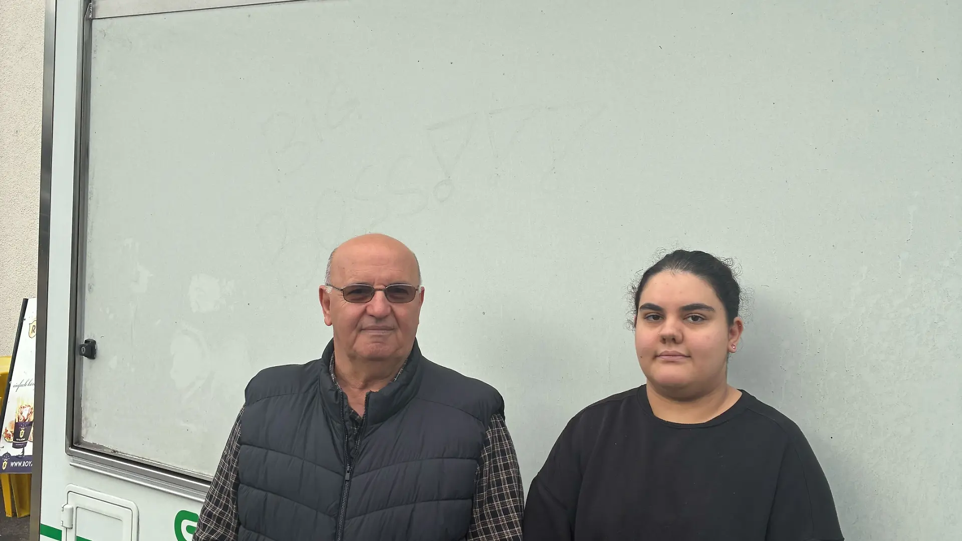 Zeyenel Teke war einer der ersten Helfer vor Ort. Gemeinsam mit Tochter Selin berichtet er über den Schockmoment.