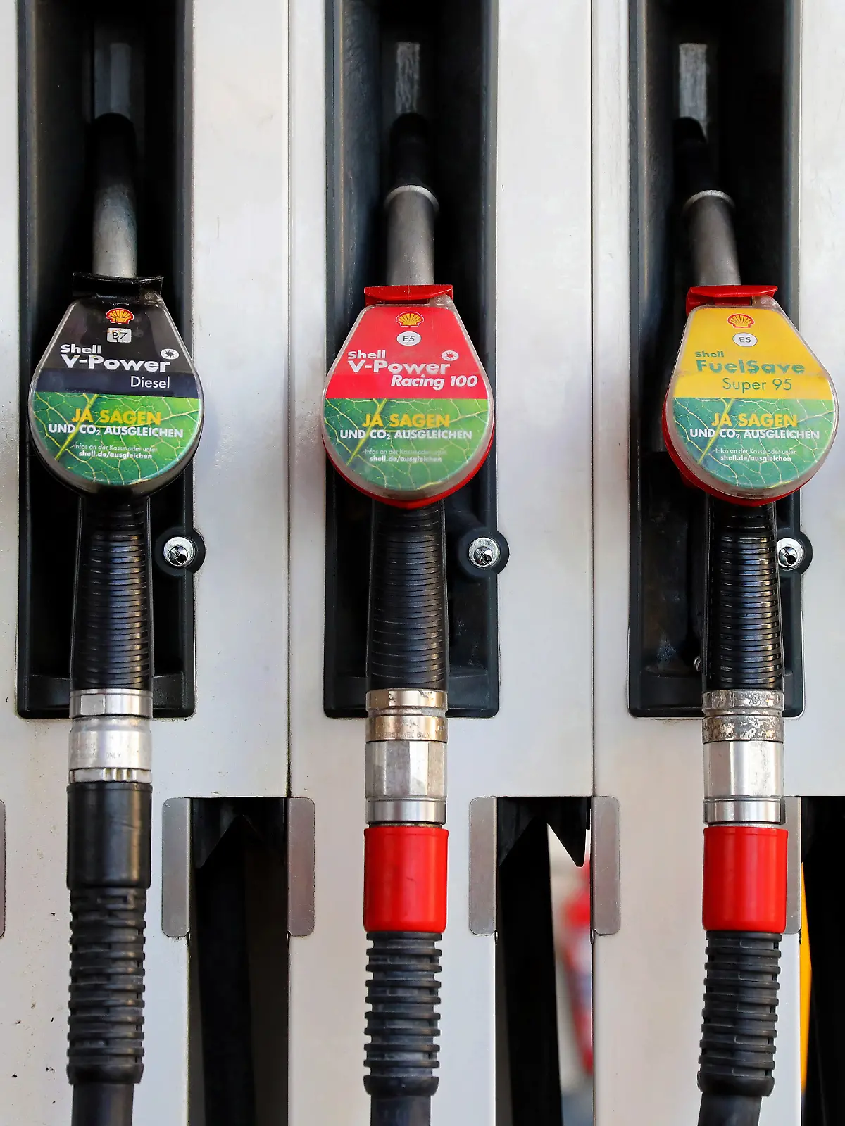 Teure Benzin- und Dieselpreise aufgrund der aktuellen Iran-Krise.